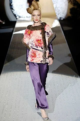 Look 10